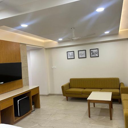 Hotel Flourish International Ahmedabad Eksteriør billede