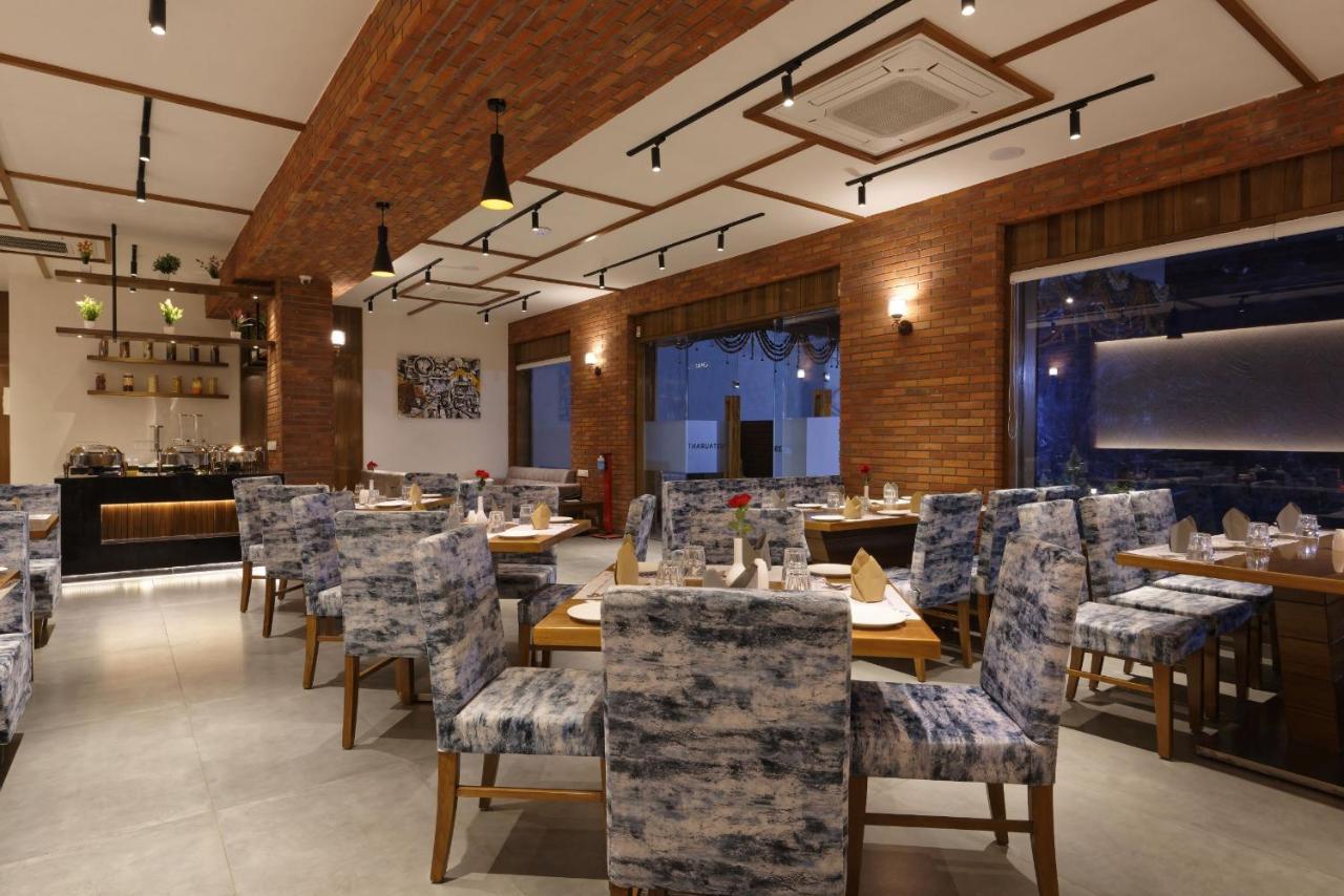 Hotel Flourish International Ahmedabad Eksteriør billede