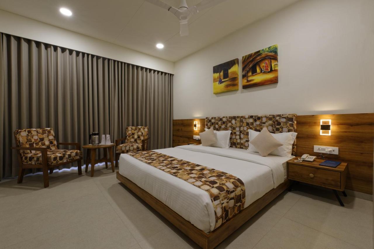 Hotel Flourish International Ahmedabad Eksteriør billede