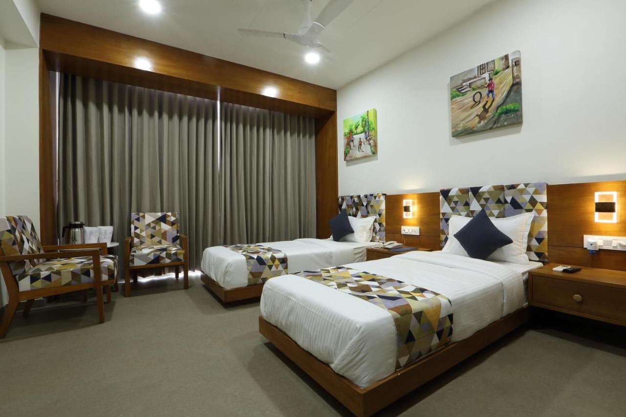 Hotel Flourish International Ahmedabad Eksteriør billede