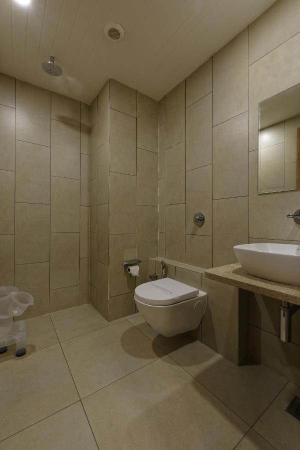 Hotel Flourish International Ahmedabad Eksteriør billede