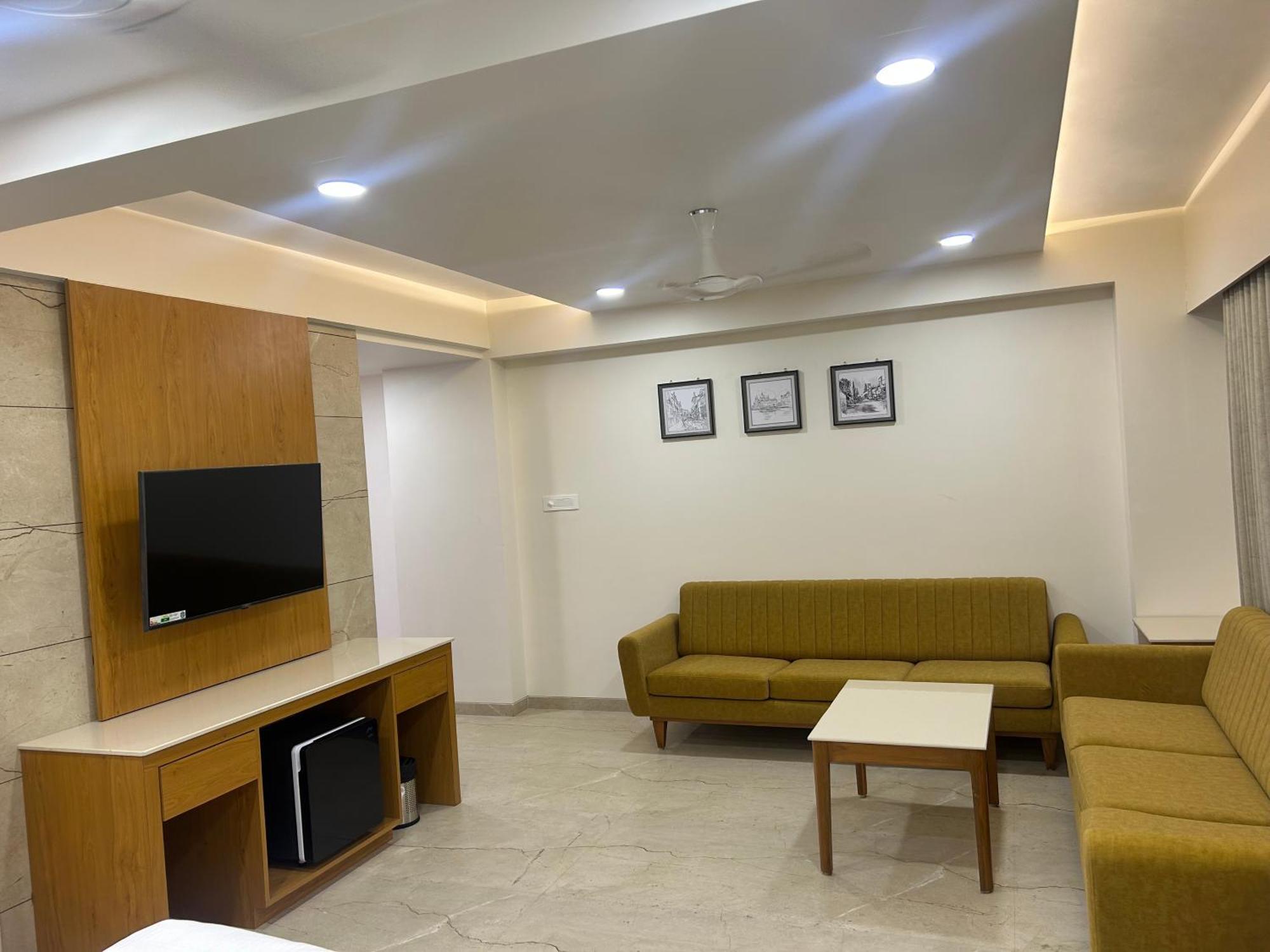 Hotel Flourish International Ahmedabad Eksteriør billede
