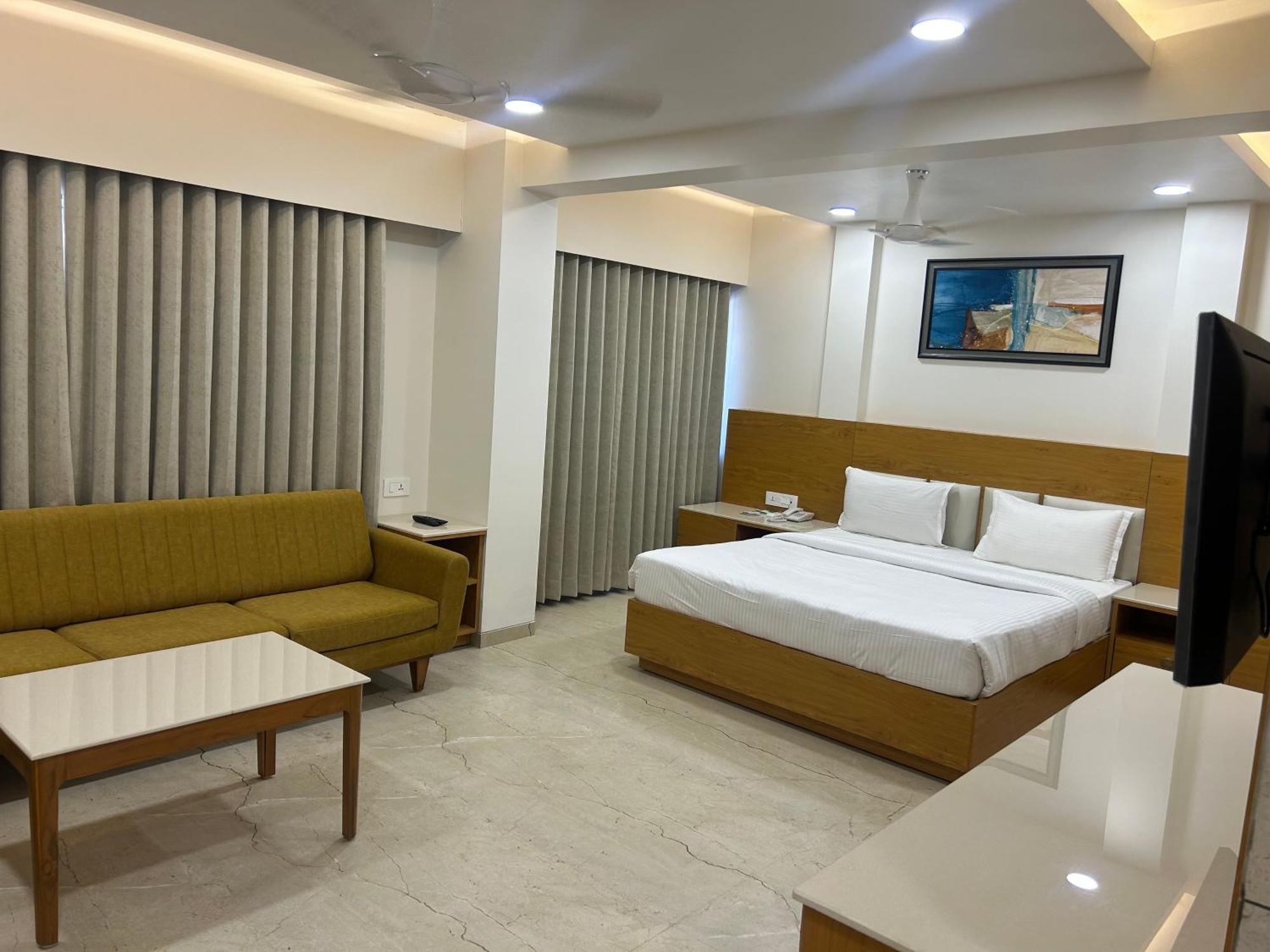 Hotel Flourish International Ahmedabad Eksteriør billede